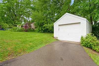 1307 23rd Street NE, Canton, OH 44714 - Photo 5