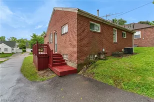 1307 23rd St NE, Canton, OH 44714 - Photo 3