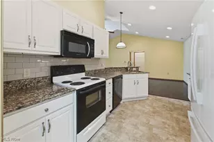 1210 Pebble Chase Cir NE, Massillon, OH 44646 - Photo 13