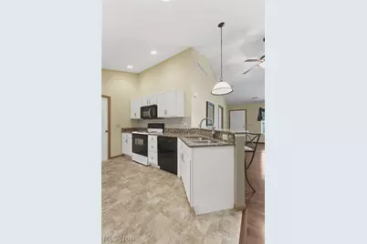 1210 Pebble Chase Circle NE, Massillon, OH 44646 - Photo 17