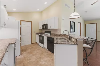 1210 Pebble Chase Circle NE, Massillon, OH 44646 - Photo 11