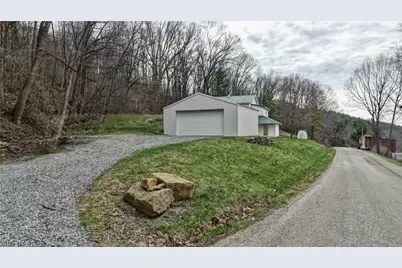 12413 Lick Run Rd, Newcomerstown, OH 43832 - Photo 17