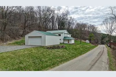 12413 Lick Run Rd, Newcomerstown, OH 43832 - Photo 3