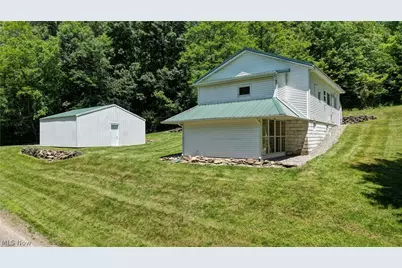 12413 Lick Run Rd, Newcomerstown, OH 43832 - Photo 5