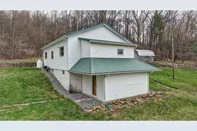 12413 Lick Run Rd, Newcomerstown, OH 43832 - Photo 13