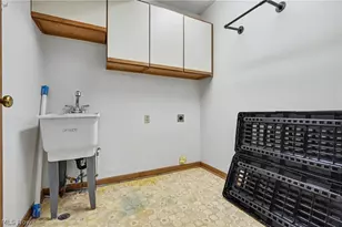 1904 Indian Hills Trail, Akron, OH 44313 - Photo 31