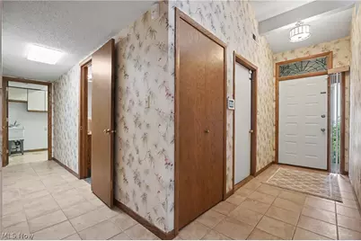 1904 Indian Hills Trail, Akron, OH 44313 - Photo 11