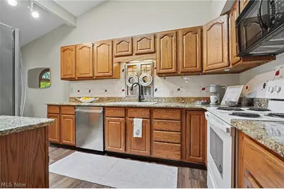 1904 Indian Hills Trail, Akron, OH 44313 - Photo 7