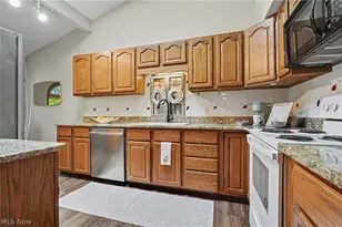 1904 Indian Hills Trail, Akron, OH 44313 - Photo 7