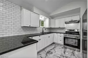 9151 Cranbrook Dr, Northfield Center, OH 44067 - Photo 15