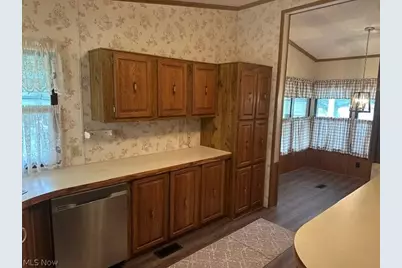 711 Brookside Drive, Wellington, OH 44090 - Photo 9