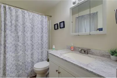 8225 Lancaster Drive, Mentor, OH 44060 - Photo 19