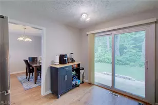 8225 Lancaster Dr, Mentor, OH 44060 - Photo 11