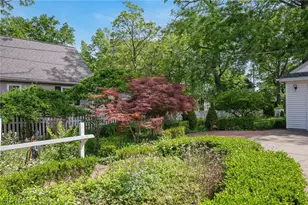 1351 Manor Park Ave, Oakwood, OH 44107 - Photo 11
