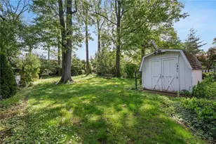 1351 Manor Park Ave, Oakwood, OH 44107 - Photo 9
