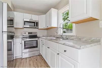 1381 Greenwood Avenue, Akron, OH 44320 - Photo 13