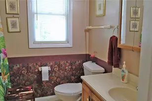 136 Sunset Dr, Kelleys Island, OH 43438 - Photo 11
