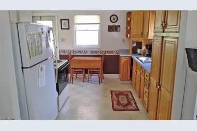 136 Sunset Drive, Kelleys Island, OH 43438 - Photo 3
