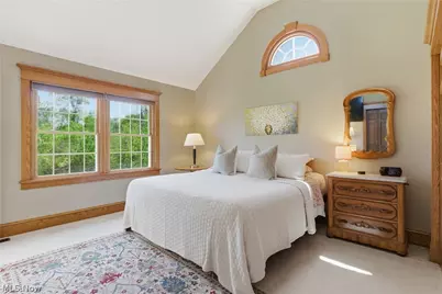 9475 Stafford Road, Chagrin Falls, OH 44023 - Photo 25