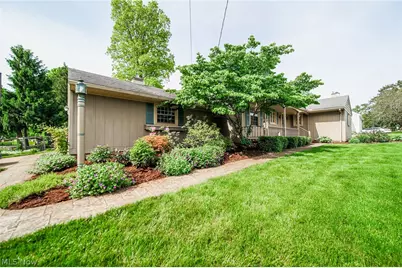 353 Hillcrest Drive, Ashland, OH 44805 - Photo 1