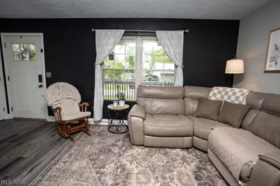 275 Hohman Avenue, Akron, OH 44319 - Photo 7