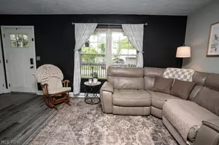 275 Hohman Ave, Akron, OH 44319 - Photo 7