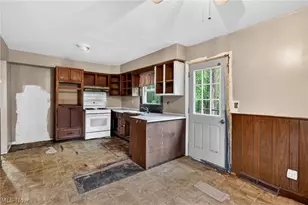 2964 Williamsburg St NW, Warren, OH 44485 - Photo 3