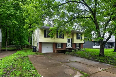 2964 Williamsburg Street NW, Warren, OH 44485 - Photo 1