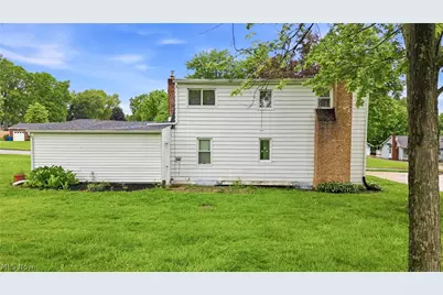 2413 W Manor Avenue, Youngstown, OH 44514 - Photo 7