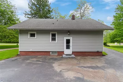 25001 Chardon Road, Richmond Heights, OH 44143 - Photo 5