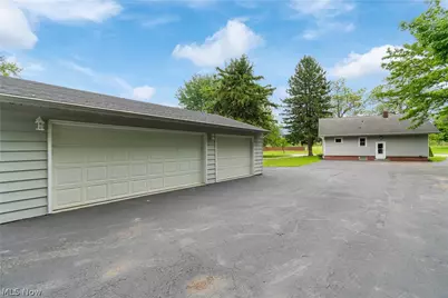 25001 Chardon Road, Richmond Heights, OH 44143 - Photo 7