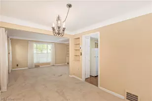 4810 Westbourne Rd, Lyndhurst, OH 44124 - Photo 3