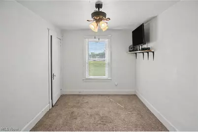 32 E Avondale Avenue, Youngstown, OH 44507 - Photo 13