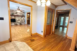 46605 Main St, Jacobsburg, OH 43933 - Photo 7