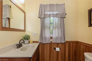 8635 Crow Rd, Litchfield, OH 44253 - Photo 19