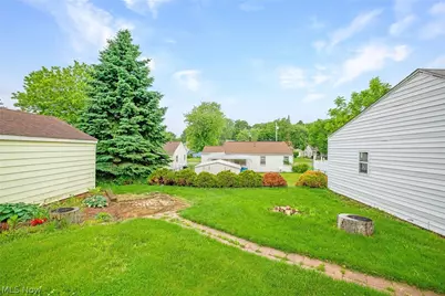 1139 Rockwood Avenue SW, Canton, OH 44710 - Photo 3