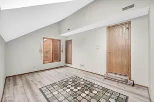 4705 Mayfield Rd, South Euclid, OH 44121 - Photo 13