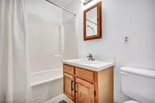 4705 Mayfield Rd, South Euclid, OH 44121 - Photo 21