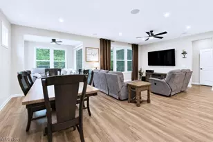 8208 Mustang Ln, Mentor, OH 44060 - Photo 21