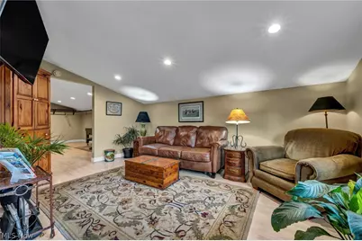 4020 Faircrest Street SW, Canton, OH 44706 - Photo 7