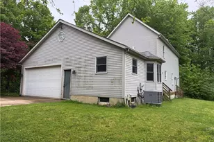 11165 Peck Rd, Mantua, OH 44255 - Photo 3