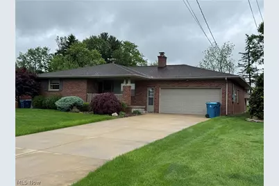 592 W Omar Street, Struthers, OH 44471 - Photo 1