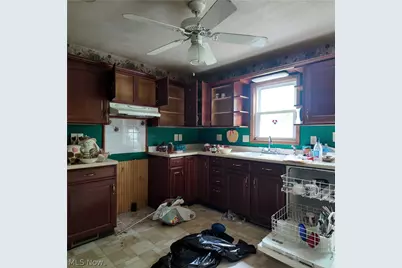 217 S Marietta Street, St Clairsville, OH 43950 - Photo 5