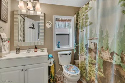 27233 Lake Point Drive, Beloit, OH 44609 - Photo 37
