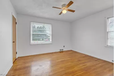 1959 Warrensville Center Road, South Euclid, OH 44121 - Photo 17