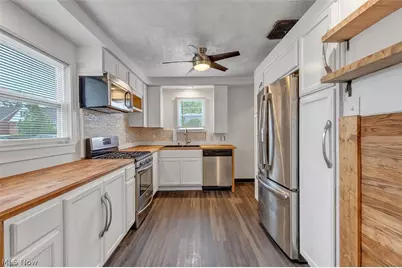 1959 Warrensville Center Road, South Euclid, OH 44121 - Photo 9