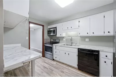 32726 Washington Court, Solon, OH 44139 - Photo 11