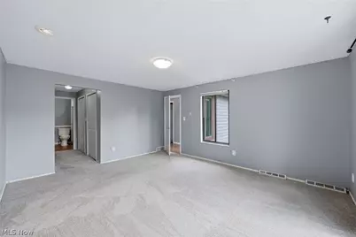 32726 Washington Court, Solon, OH 44139 - Photo 23