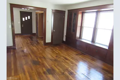 1056 Raymond Street NW, Warren, OH 44485 - Photo 7
