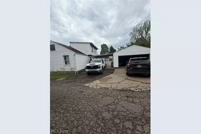 525 Wabash Avenue N, Brewster, OH 44613 - Photo 3